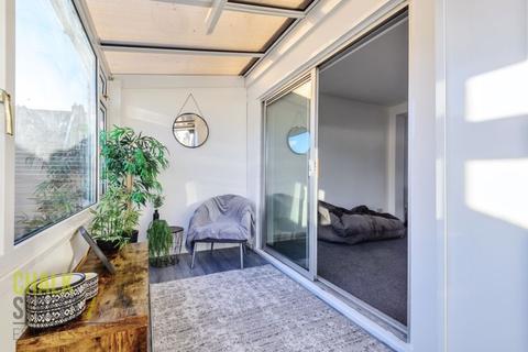 33 Isis Drive, Upminster, RM14 1LJ