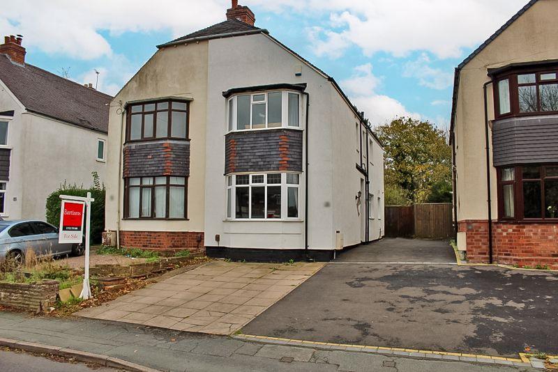 Oak Hill, FINCHFIELD 3 bed semidetached house for sale £259,995