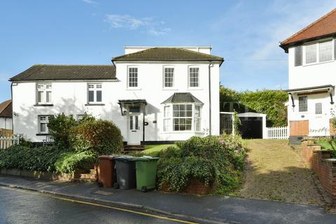 4 bedroom semi-detached house for sale - Quakers Lane, Potters Bar, EN6