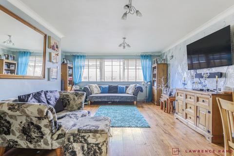 4 bedroom terraced house for sale - Willow Tree Close, Ickenham, UB10