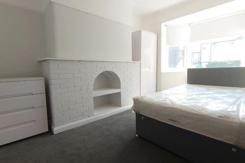 3 bedroom terraced house to rent - Botanic Place, Liverpool