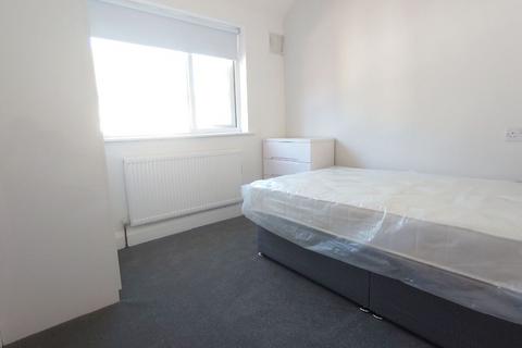 3 bedroom terraced house to rent, Botanic Place, Liverpool