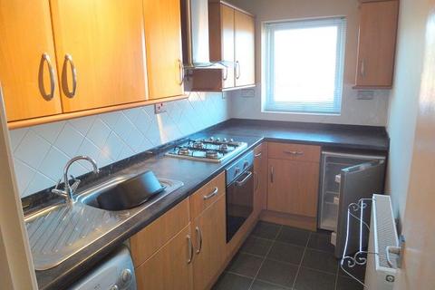 1 bedroom flat to rent - 25 Caburn Close