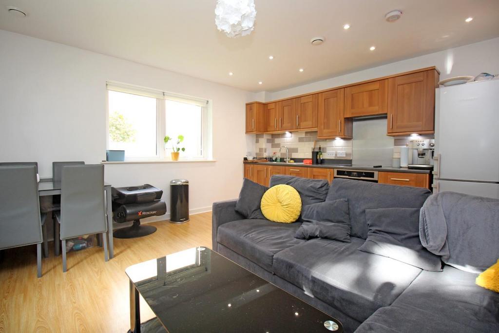 Kitchen / lounge
