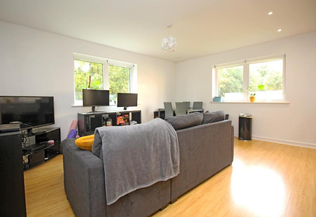 12 Swallowtail Court Lounge 1.JPG