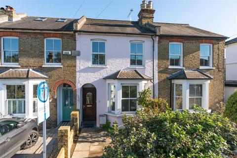 7 Dennis Road, East Molesey, KT8 9EE