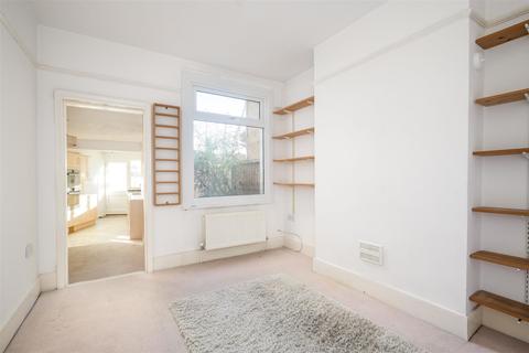 7 Dennis Road, East Molesey, KT8 9EE
