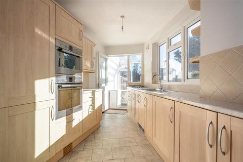 7 Dennis Road, East Molesey, KT8 9EE