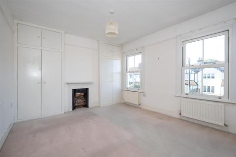 7 Dennis Road, East Molesey, KT8 9EE