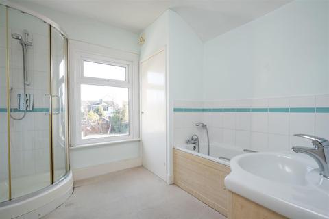7 Dennis Road, East Molesey, KT8 9EE