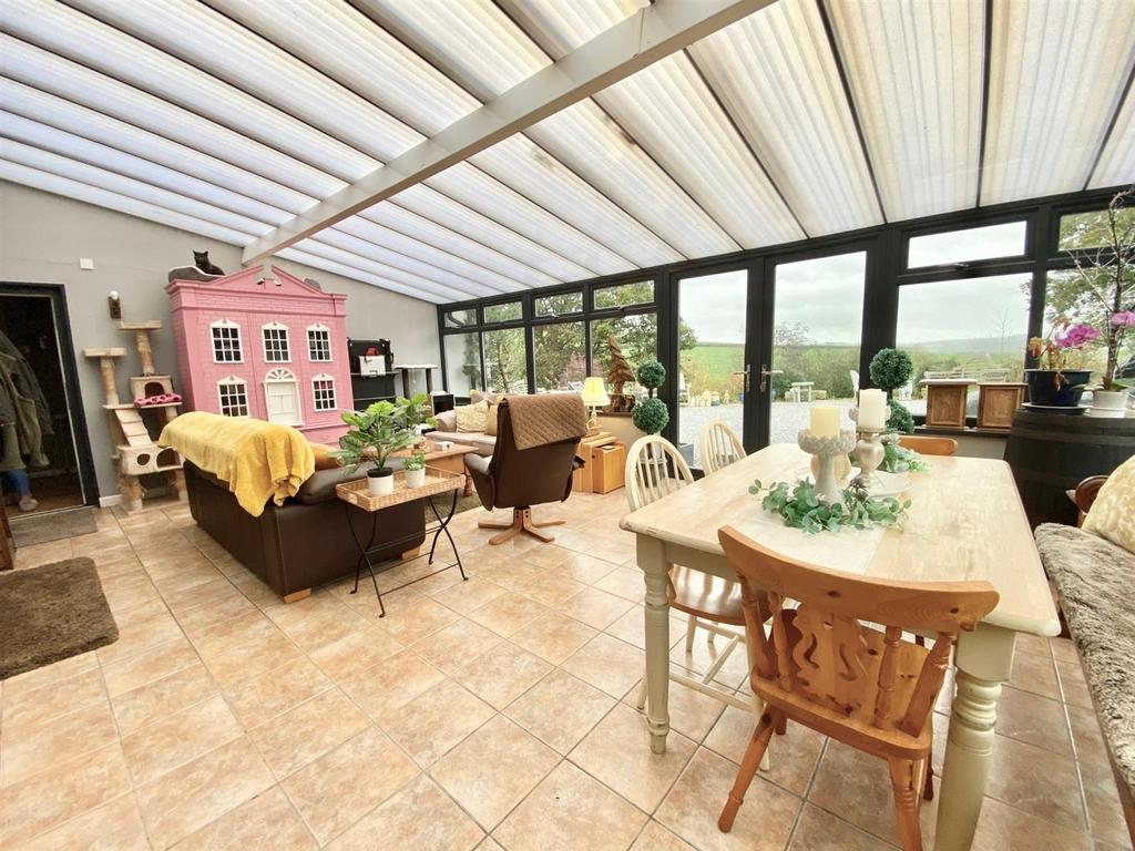 Front Conservatory:
