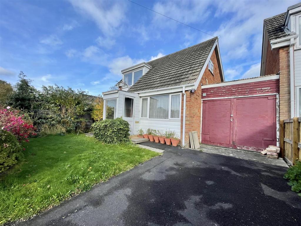 Maeshendre, Waunfawr, Aberystwyth 3 bed link detached house £210,000