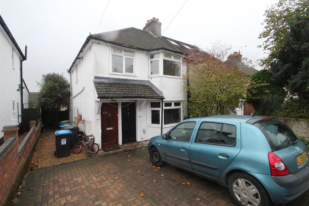 Deaconsfield Road, Hemel Hempstead 1 bed flat £995 pcm (£230 pw)