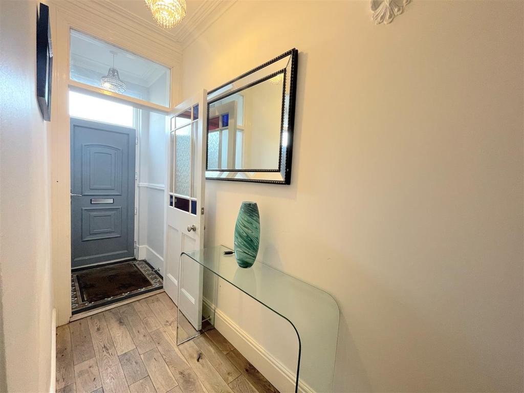 Woodland Road, Neath 3 bed end of terrace house £235,000