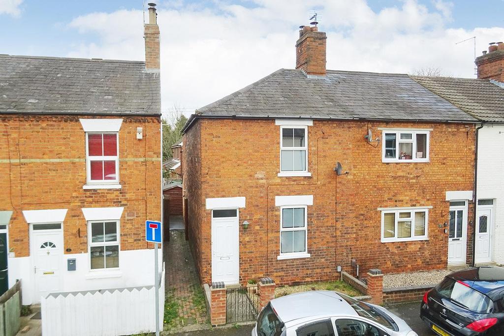 Bellfields Street, Market Harborough 2 bed end of terrace house £215,000
