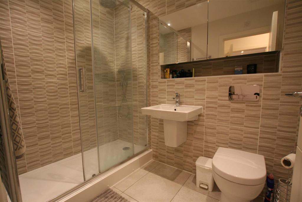 Austincourt,22ensuite.JPG