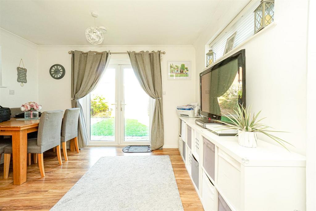 Winterbourne Close, Hastings 3 bed detached house £385,000