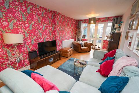 14 Birds Hill, Heath And Reach, Leighton Buzzard, LU7 0AQ