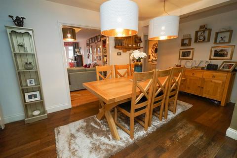 14 Birds Hill, Heath And Reach, Leighton Buzzard, LU7 0AQ