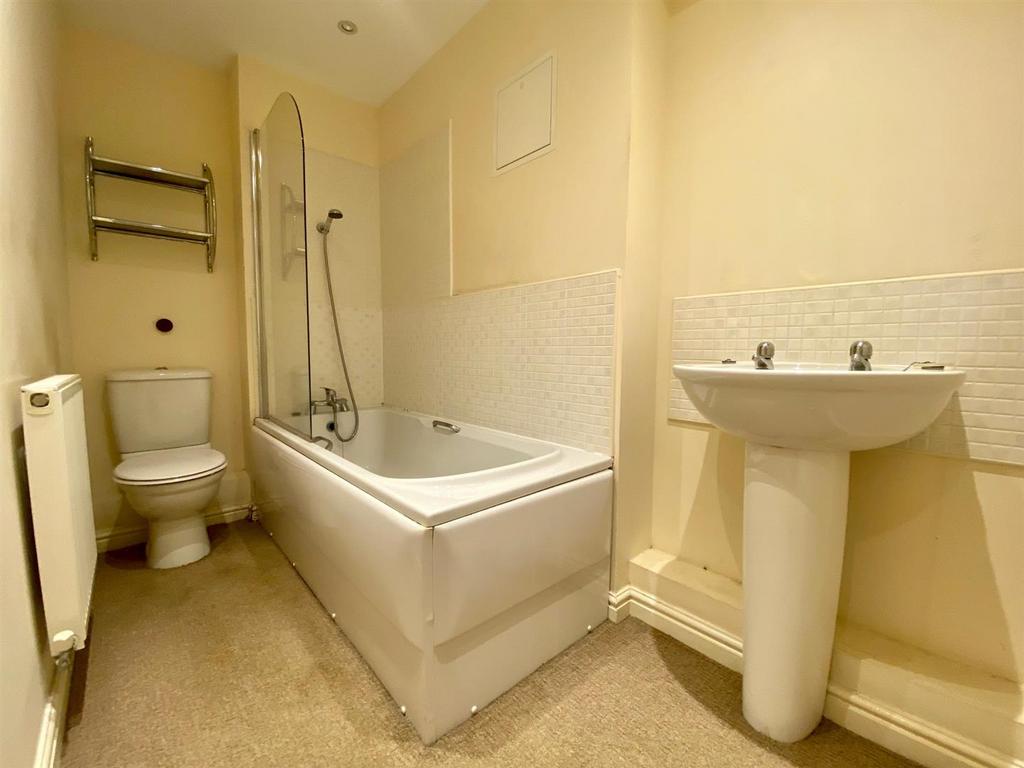 Bathroom.jpg