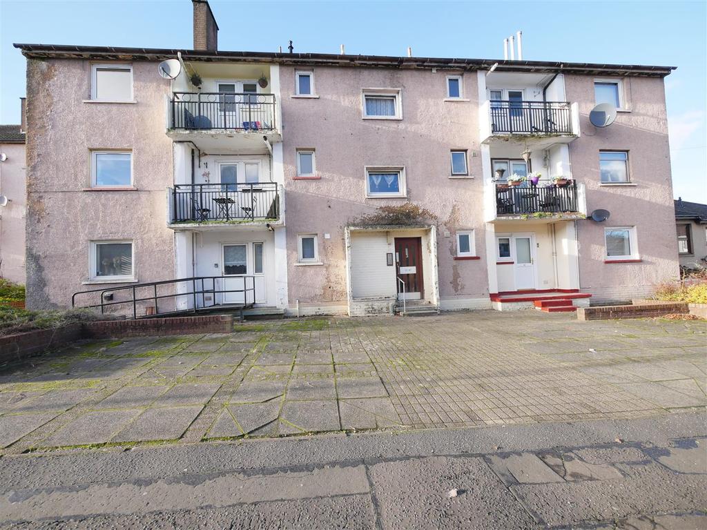 Freeland Place, Kirkintilloch, Glasgow 2 bed flat £725 pcm (£167 pw)