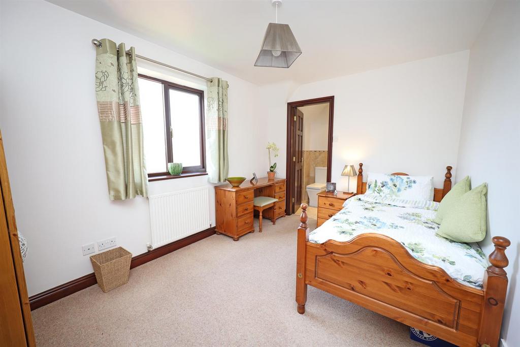 Guest bedroom