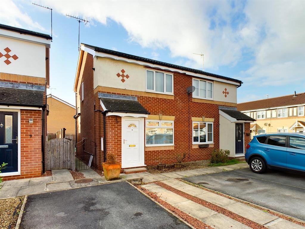 Tattersall Drive, Beverley 2 bed semidetached house £200,000