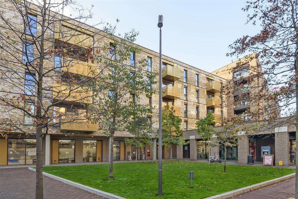 Yeoman Street, Surrey Quays 2 bed apartment for sale £500,000