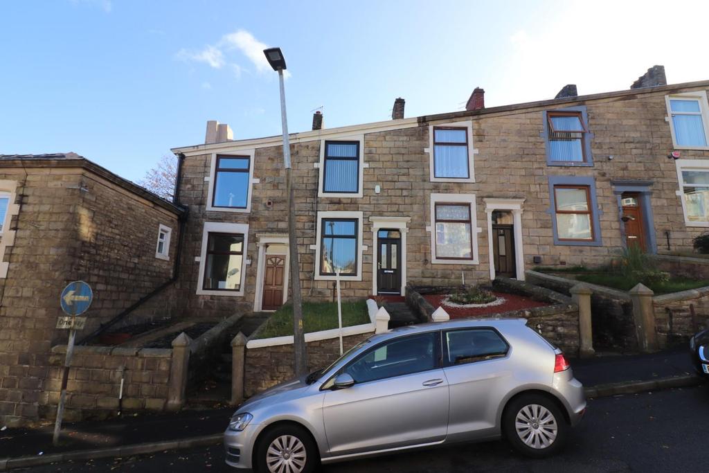 Belgrave Road, Darwen 2 bed house £600 pcm (£138 pw)