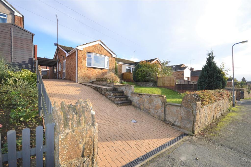 Parkfield Road, Long Buckby 2 bed semidetached bungalow £995 pcm (£