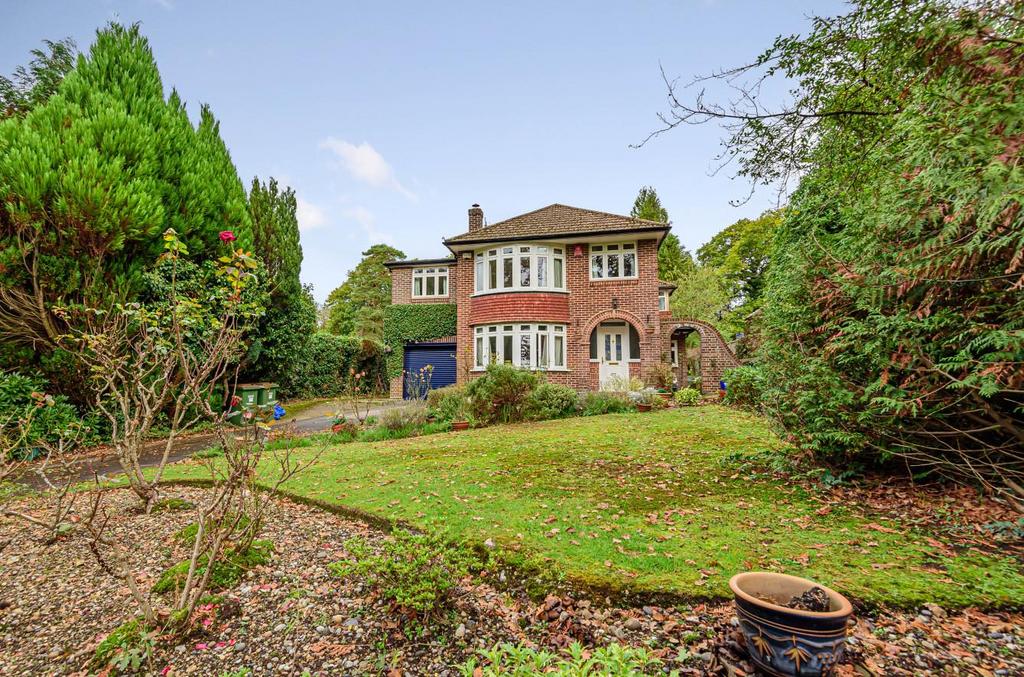 Coultas Road, Hiltingbury, Chandler's Ford 5 bed detached house for
