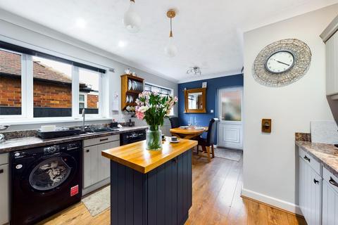 237 Queensgate, Bridlington, YO16 6RG
