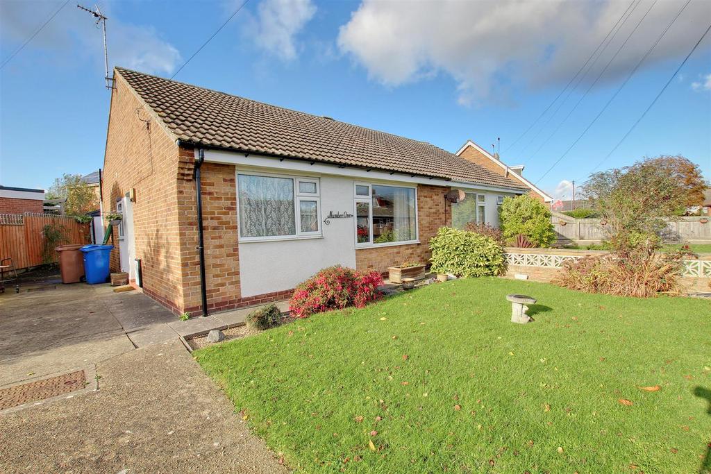 Elvaston Avenue, Hornsea 2 bed semidetached bungalow £179,950