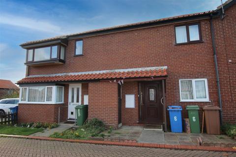 6 Acklam Drive, Hornsea, HU18 1HJ