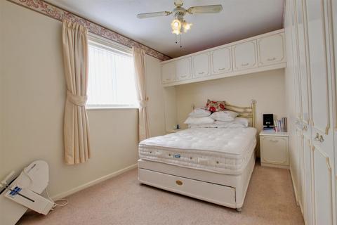 6 Acklam Drive, Hornsea, HU18 1HJ