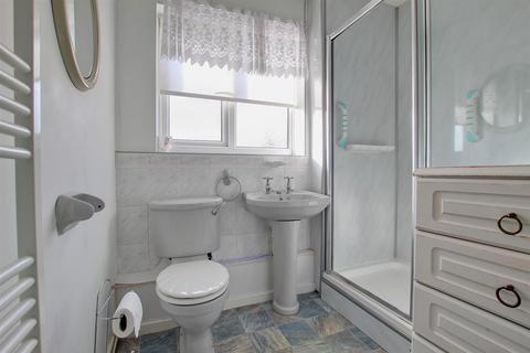 6 Acklam Drive, Hornsea, HU18 1HJ