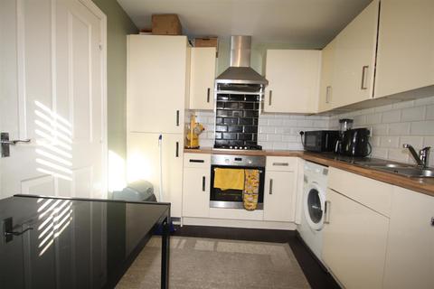 3 bedroom semi-detached house for sale - Cyprus Way, Bletchley, Milton Keynes