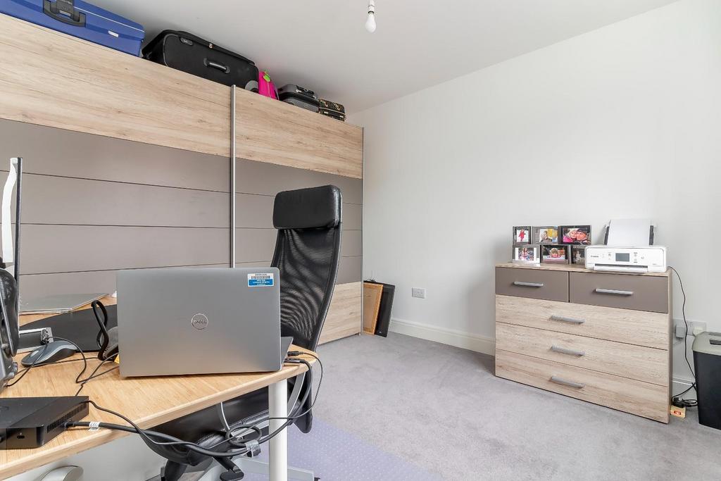 Bedroom 4.jpg
