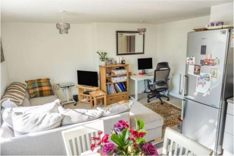 2 bedroom flat to rent, Charles Arden Close, Southampton