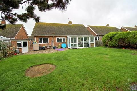 3 bedroom detached bungalow for sale - Lindfield Avenue, Seaford