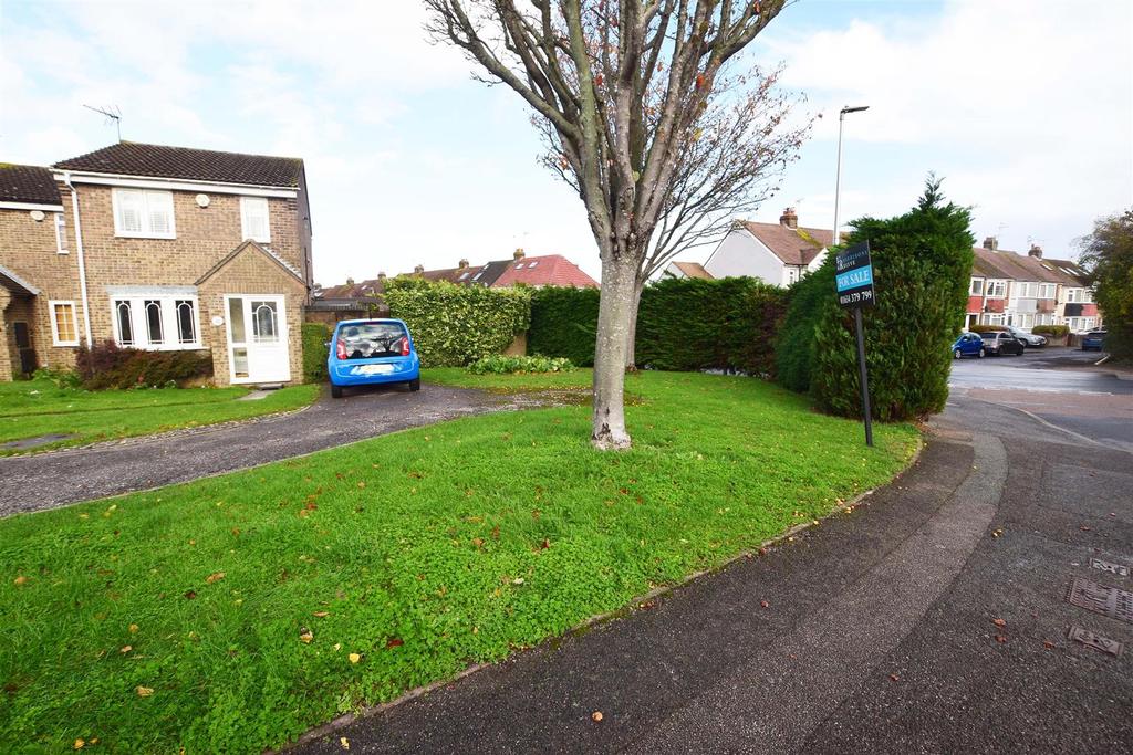 Hanway, Gillingham 3 bed end of terrace house for sale £300,000