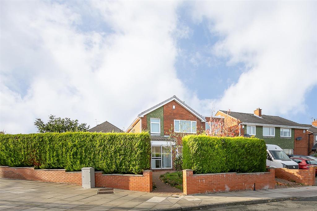 Cheswick Drive, Gosforth, Newcastle upon Tyne 5 bed semidetached house