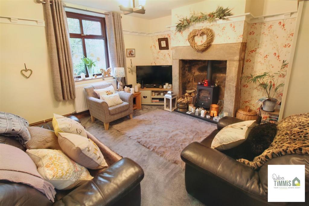 St. Annes Vale, Brown Edge, StokeOnTrent 3 bed cottage for sale £