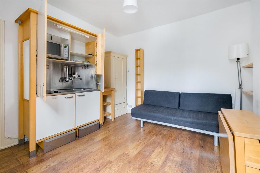 Rocks Lane, Barnes Studio to rent £975 pcm (£225 pw)