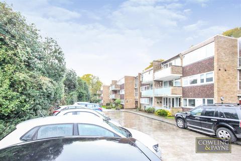 2 bedroom apartment to rent, 'Holly House' Brentwood