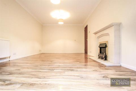 2 bedroom apartment to rent, 'Holly House' Brentwood