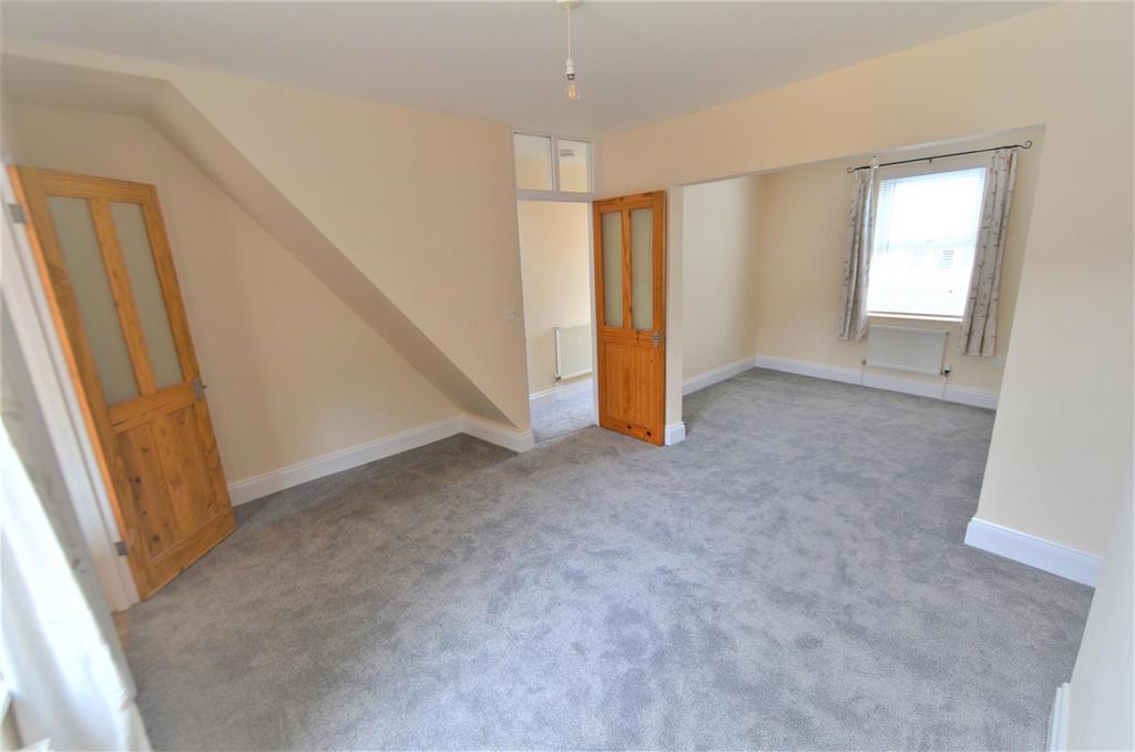 Cyprus Terrace, Barnstaple 2 bed terraced house £725 pcm (£167 pw)