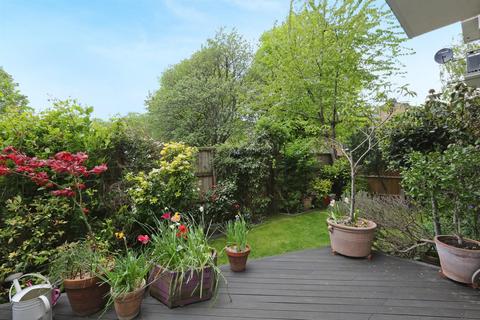 Flat 35, Boundary House Bethwin Road, London, SE5 0YD