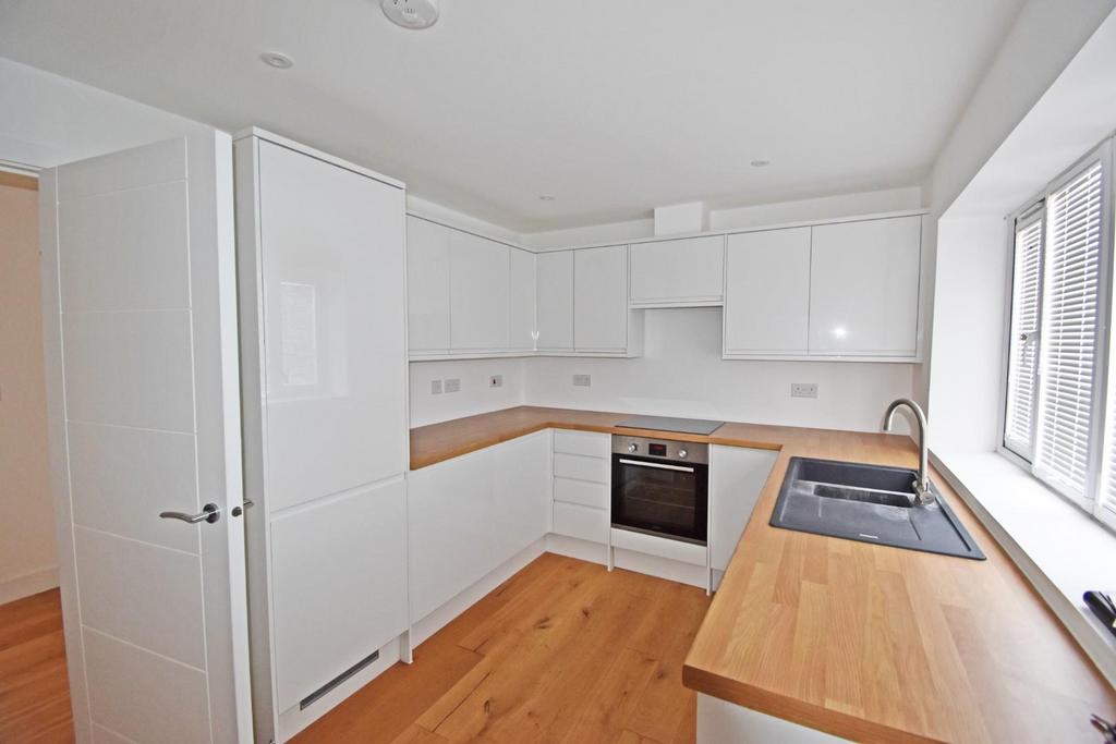 Smiths Close, Brenzett TN29 3 bed terraced house for sale £290,000