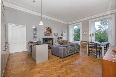 2 bedroom flat to rent, Royal Circus, Edinburgh, EH3